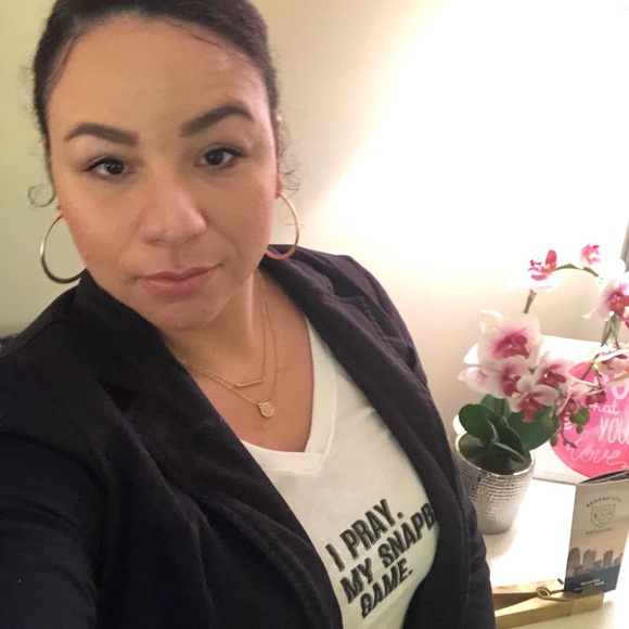 Limited t-shirt line called “I Pray” - Picture 4 of 4